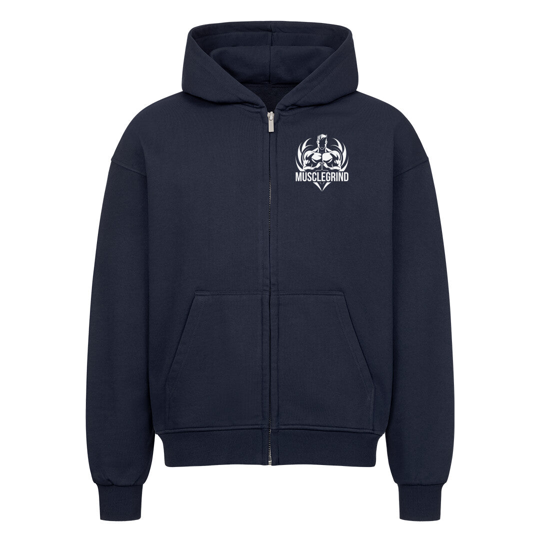 Oversized Zipper Hoodie in der Farbe schwarz. Der Oversized Zipper ist in den Größen S bis 4XL erhältlich. Der Stoff ist aus Heavy Cotton und hat ein Gewicht von 430 GSM. Der Zipper besteht aus 100% Baumwolle. Das ideale Hoodie für alle Bodybuilder und Kraftsportler. Wir verwenden eine Umweltfreundliche Verpackung.