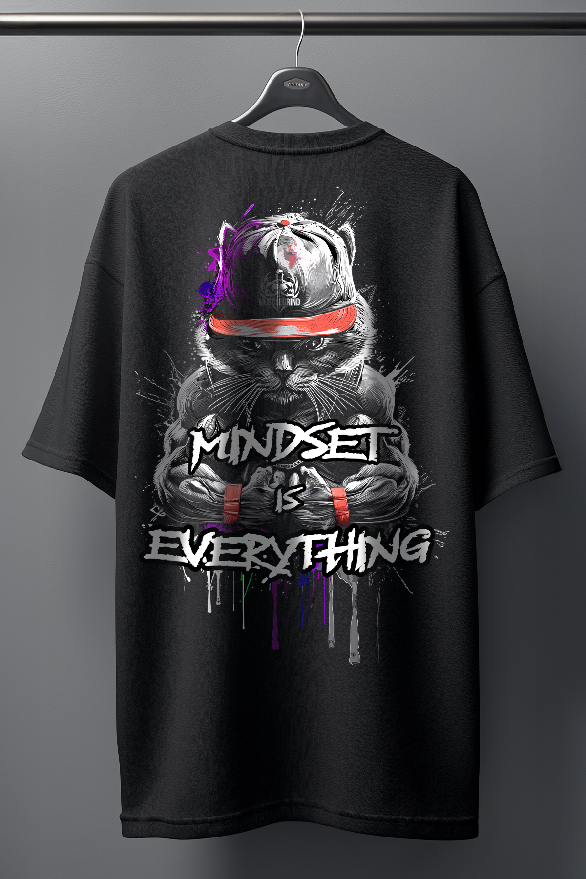 Die Oversized Shirts in Premiumqualität für Bodybuilder. Das Oversized Shirt ist in den Größen XS bis 4XL erhältlich. Der Stoff ist aus Heavy Cotton und hat ein Gewicht von 240 GSM. Er besteht aus 100% Baumwolle. Das ideale Shirt für alle Bodybuilder und Kraftsportler. Wir verwenden nur Umweltfreundliche Verpackung.