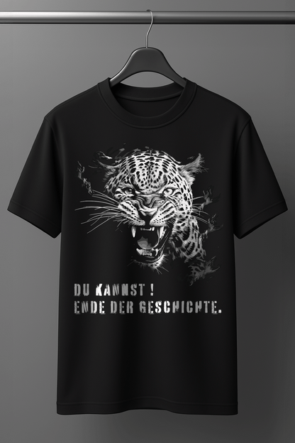 Das Shirt für das perfekte Workout, das dich motiviert und inspiriert!
Das Motivations-T-Shirt ist Versandkostenfrei. Er besteht zu 100% aus Biobaumwolle. Das T-Shirt wurde Nachhaltig und fair produziert. Wir verwenden eine Umweltfreundliche Verpackung und achten auf einen Klimaneutraler Versand mit DHL.