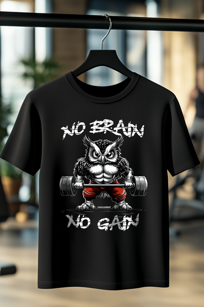 T-SHIRT in der Farbe schwarz. Das Shirt ist in den Größen XXS bis 5XL erhältlich. Der Stoff hat ein Gewicht von 180 GSM und ist aus 100 % gekämmter, ringgesponnener Bio-Baumwolle. Das ideale T-Shirt für alle Bodybuilder und Kraftspotler.