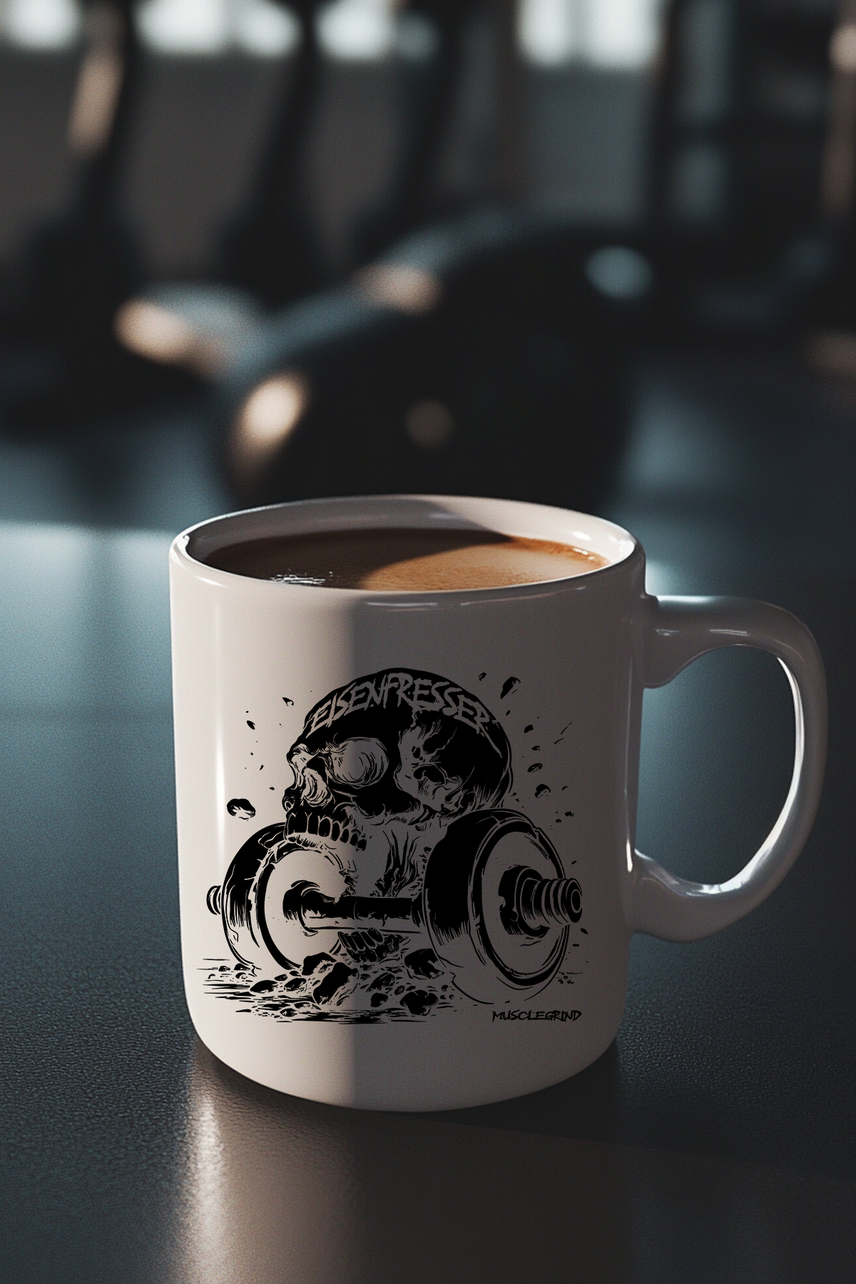 Diese Tasse ist nicht nur stylisch, sondern auch langlebig. Hergestellt aus hochwertiger Keramik, hält Sie Ihre Getränke länger warm. Perfekt für den hektischen Lebensstil eines Kaffeeliebhabers und Fitness-Enthusiasten.